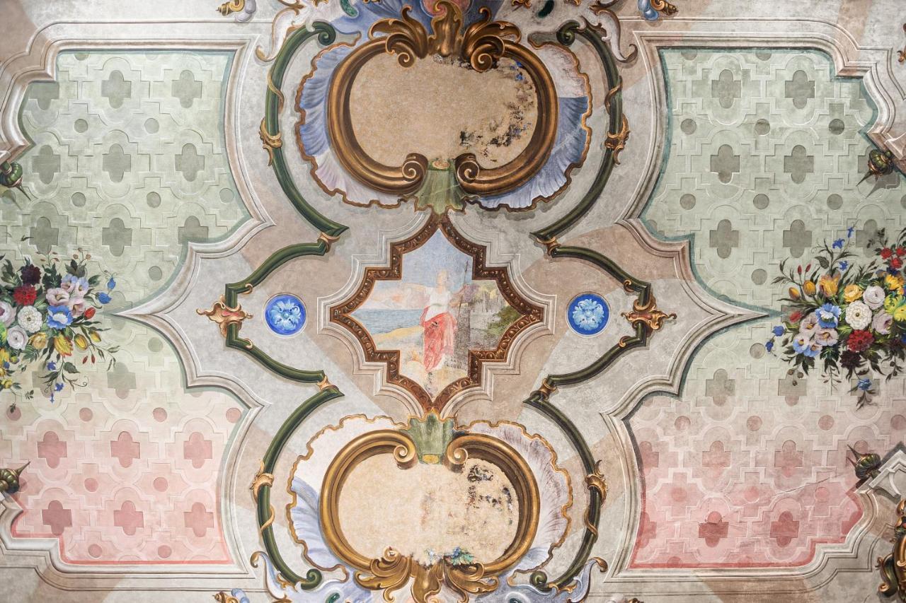 Palazzo Mia By Icasamia It Apartment Castello Cabiaglio Exterior photo