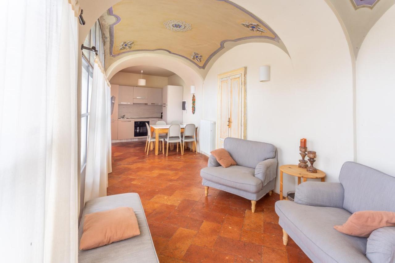 Palazzo Mia By Icasamia It Apartment Castello Cabiaglio Exterior photo