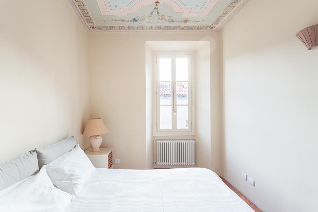 Palazzo Mia By Icasamia It Apartment Castello Cabiaglio Exterior photo