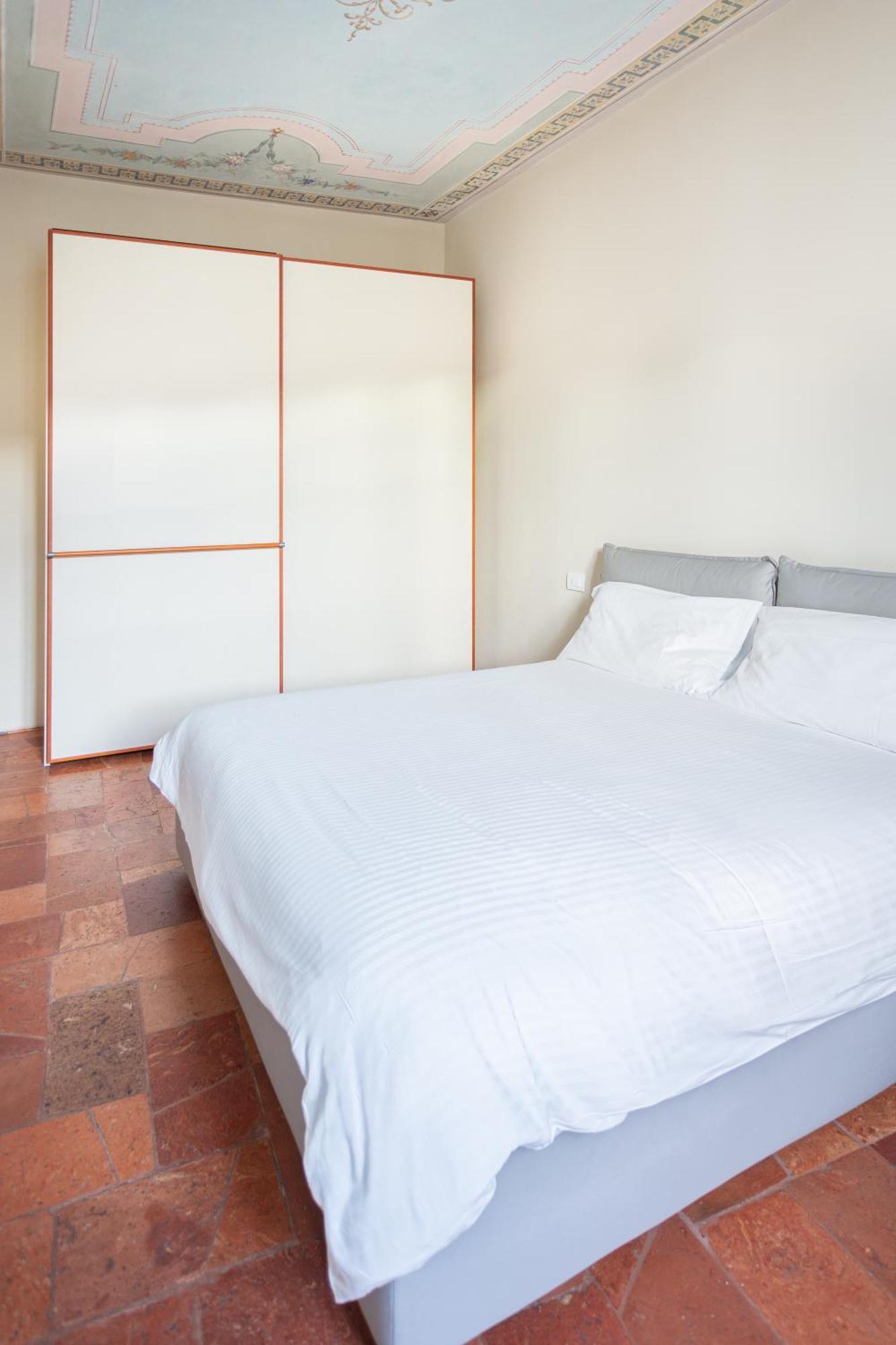 Palazzo Mia By Icasamia It Apartment Castello Cabiaglio Room photo