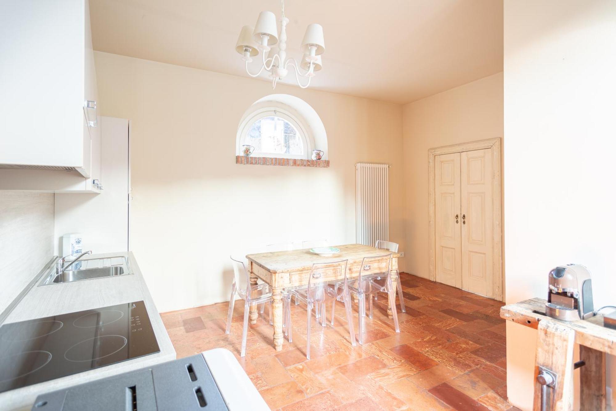 Palazzo Mia By Icasamia It Apartment Castello Cabiaglio Room photo