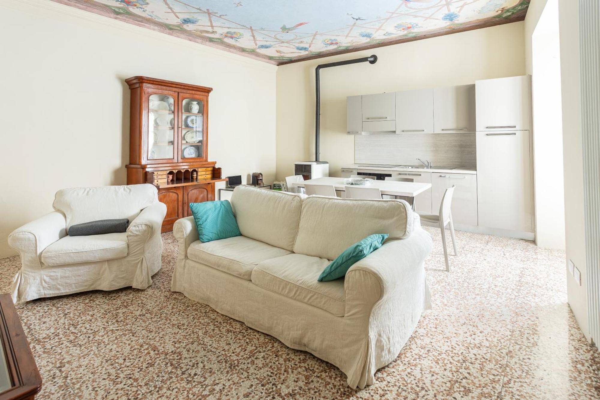 Palazzo Mia By Icasamia It Apartment Castello Cabiaglio Room photo